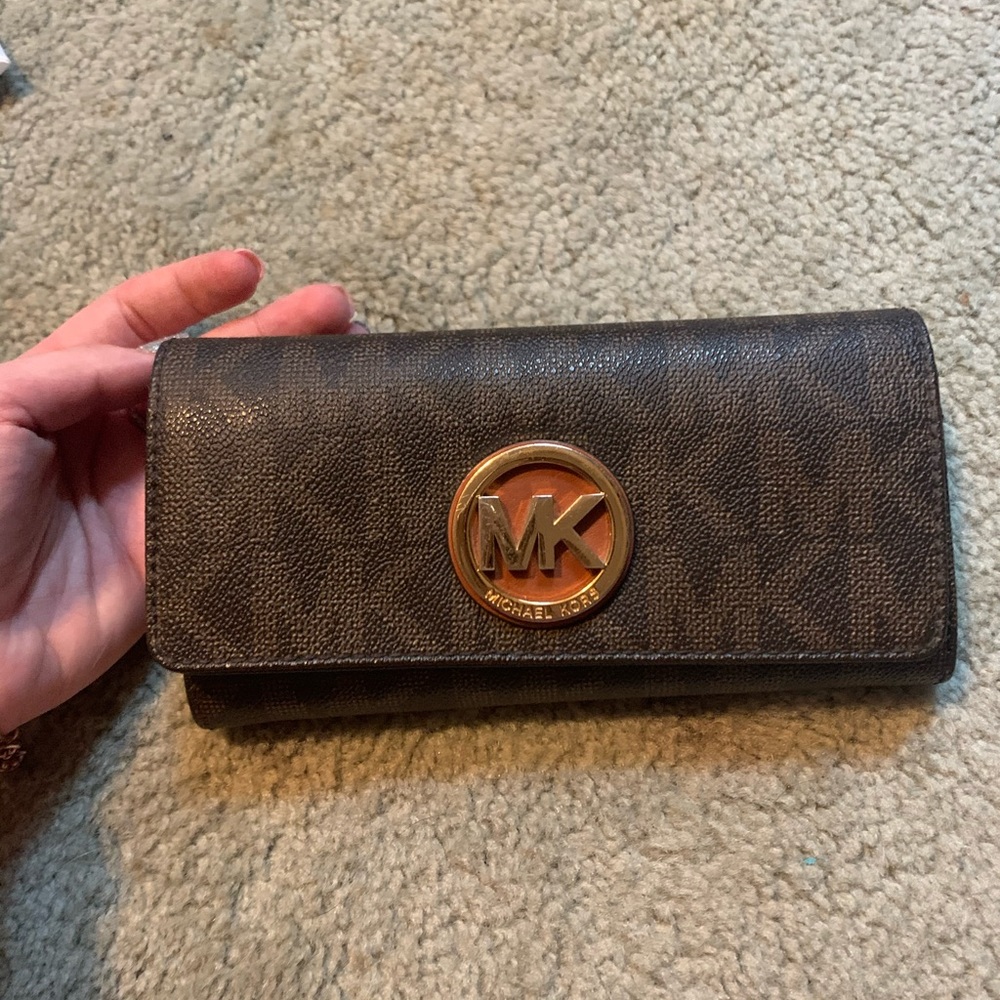 Michael kors wallet